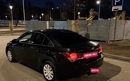 Chevrolet Cruze II, 2010 год, 650 000 рублей, 5 фотография