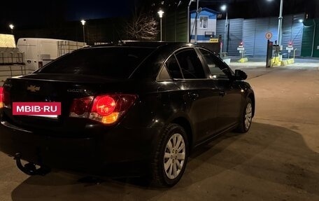 Chevrolet Cruze II, 2010 год, 650 000 рублей, 7 фотография