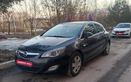 Opel Astra J, 2011 год, 770 000 рублей, 1 фотография