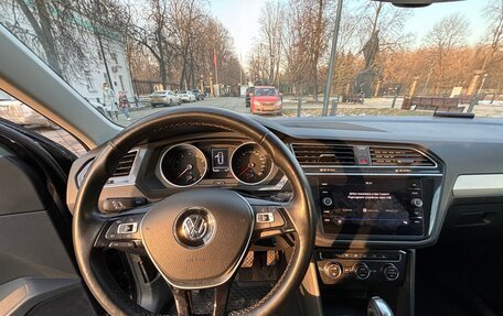 Volkswagen Tiguan II, 2019 год, 2 600 000 рублей, 12 фотография