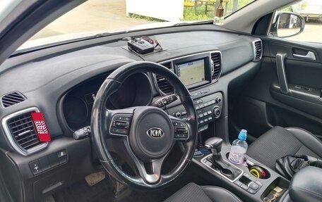 KIA Sportage IV рестайлинг, 2017 год, 2 000 000 рублей, 5 фотография