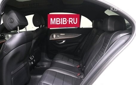 Mercedes-Benz E-Класс, 2023 год, 6 040 000 рублей, 10 фотография
