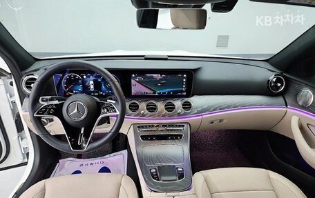 Mercedes-Benz E-Класс, 2022 год, 4 530 000 рублей, 7 фотография
