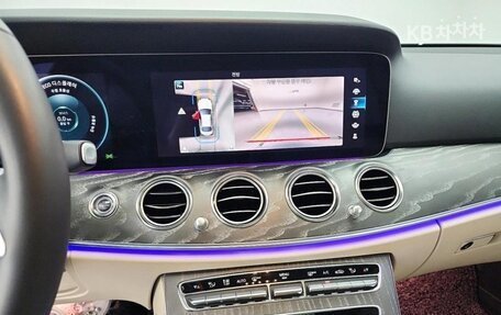 Mercedes-Benz E-Класс, 2022 год, 4 530 000 рублей, 10 фотография