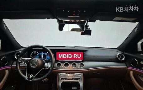 Mercedes-Benz E-Класс, 2022 год, 3 740 000 рублей, 7 фотография
