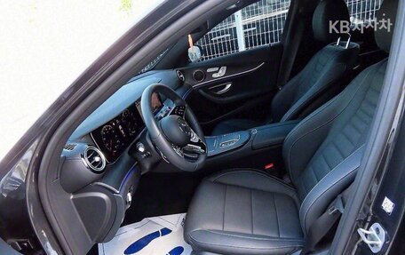 Mercedes-Benz E-Класс, 2022 год, 4 320 000 рублей, 4 фотография