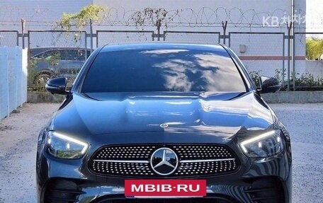 Mercedes-Benz E-Класс, 2022 год, 4 320 000 рублей, 5 фотография
