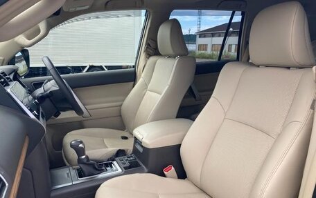 Toyota Land Cruiser Prado 150 рестайлинг 2, 2022 год, 3 700 090 рублей, 11 фотография
