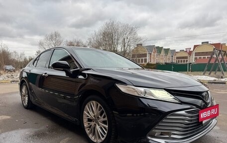 Toyota Camry, 2019 год, 3 200 000 рублей, 4 фотография