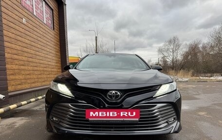 Toyota Camry, 2019 год, 3 200 000 рублей, 2 фотография