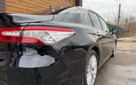 Toyota Camry, 2019 год, 3 200 000 рублей, 10 фотография