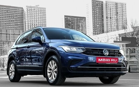 Volkswagen Tiguan II, 2021 год, 2 599 000 рублей, 2 фотография
