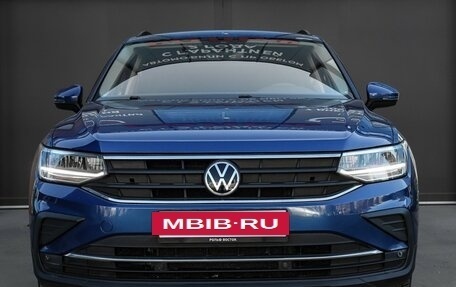 Volkswagen Tiguan II, 2021 год, 2 599 000 рублей, 3 фотография