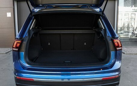 Volkswagen Tiguan II, 2021 год, 2 599 000 рублей, 11 фотография