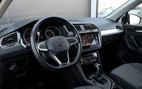 Volkswagen Tiguan II, 2021 год, 2 599 000 рублей, 16 фотография