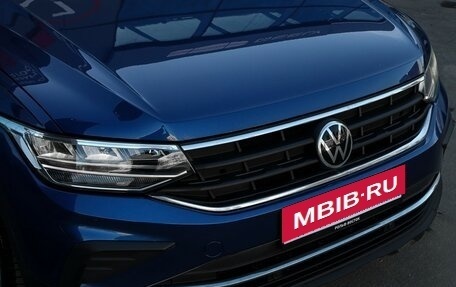 Volkswagen Tiguan II, 2021 год, 2 599 000 рублей, 28 фотография