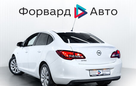 Opel Astra J, 2014 год, 990 000 рублей, 5 фотография