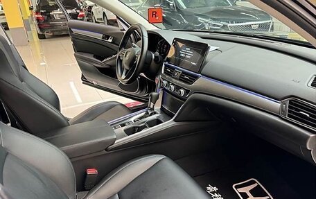 Honda Accord IX рестайлинг, 2022 год, 2 170 000 рублей, 21 фотография