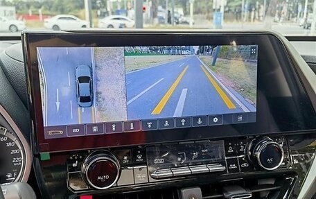 Toyota Highlander, 2022 год, 3 830 000 рублей, 15 фотография