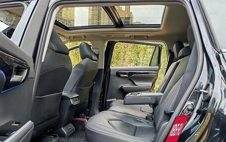 Toyota Highlander, 2022 год, 3 830 000 рублей, 14 фотография