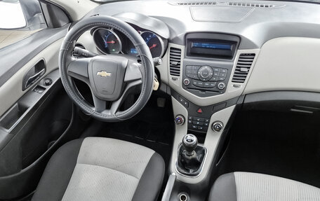 Chevrolet Cruze II, 2011 год, 739 000 рублей, 17 фотография