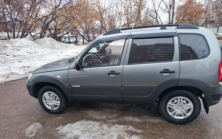 Chevrolet Niva I рестайлинг, 2011 год, 450 000 рублей, 2 фотография