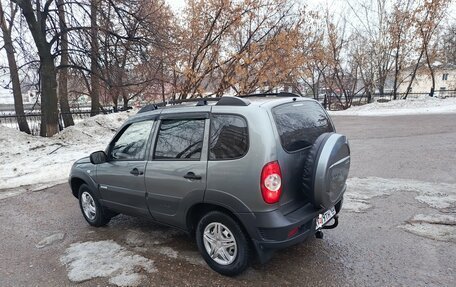 Chevrolet Niva I рестайлинг, 2011 год, 450 000 рублей, 6 фотография