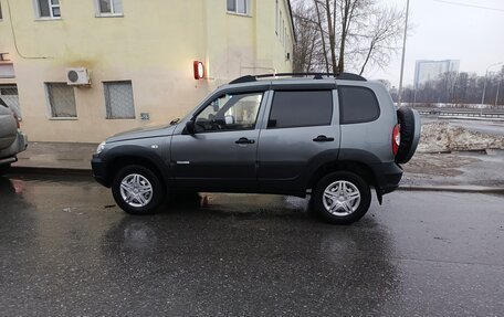 Chevrolet Niva I рестайлинг, 2011 год, 450 000 рублей, 10 фотография