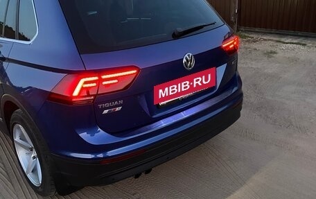 Volkswagen Tiguan II, 2018 год, 2 650 000 рублей, 2 фотография