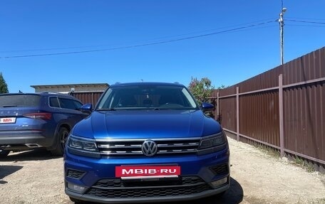 Volkswagen Tiguan II, 2018 год, 2 650 000 рублей, 3 фотография