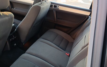 Volkswagen Touareg III, 2003 год, 1 220 000 рублей, 10 фотография