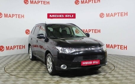 Mitsubishi Outlander III рестайлинг 3, 2013 год, 1 470 000 рублей, 3 фотография