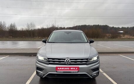 Volkswagen Tiguan II, 2020 год, 3 199 999 рублей, 2 фотография