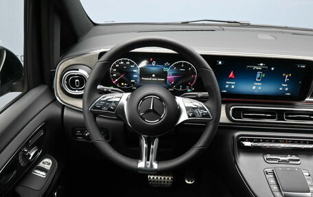 Mercedes-Benz V-Класс, 2024 год, 16 000 000 рублей, 11 фотография