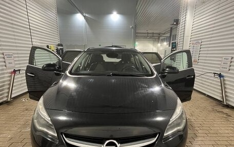 Opel Astra J, 2013 год, 1 050 000 рублей, 1 фотография