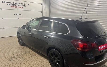 Opel Astra J, 2013 год, 1 050 000 рублей, 6 фотография