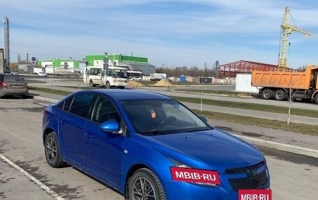 Chevrolet Cruze II, 2011 год, 700 000 рублей, 3 фотография