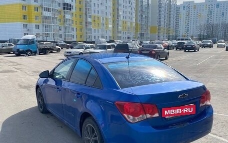 Chevrolet Cruze II, 2011 год, 700 000 рублей, 5 фотография