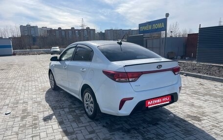 KIA Rio IV, 2018 год, 890 000 рублей, 3 фотография