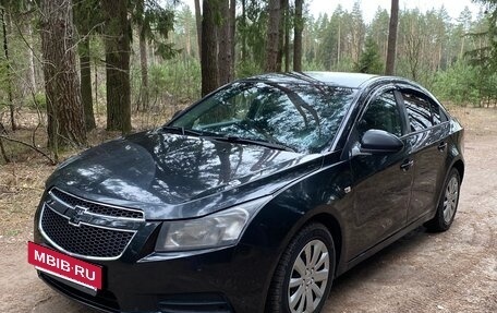 Chevrolet Cruze II, 2011 год, 519 000 рублей, 2 фотография