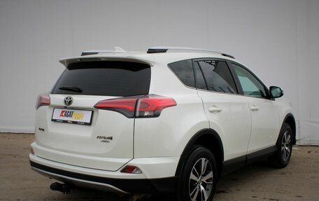 Toyota RAV4, 2017 год, 2 524 000 рублей, 7 фотография