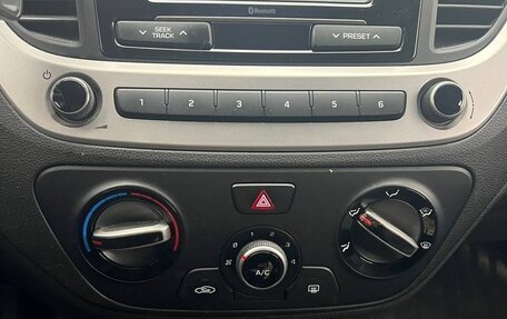 Hyundai Solaris II рестайлинг, 2017 год, 1 220 000 рублей, 5 фотография