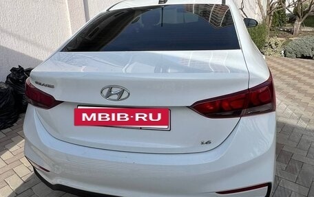 Hyundai Solaris II рестайлинг, 2017 год, 1 220 000 рублей, 8 фотография