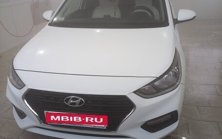 Hyundai Solaris II рестайлинг, 2019 год, 1 800 000 рублей, 3 фотография