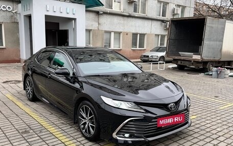 Toyota Camry, 2021 год, 3 100 000 рублей, 2 фотография