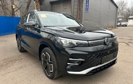 Volkswagen Tiguan, 2024 год, 4 700 000 рублей, 2 фотография