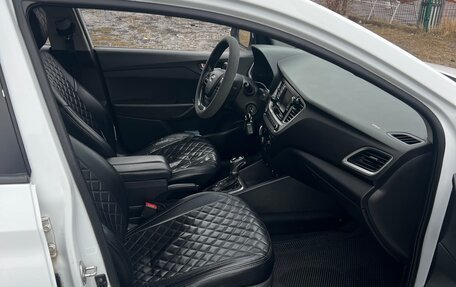 Hyundai Solaris II рестайлинг, 2017 год, 1 045 000 рублей, 7 фотография