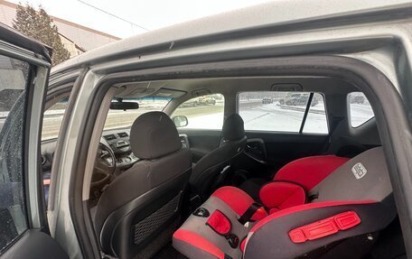 Toyota RAV4, 2006 год, 1 300 000 рублей, 2 фотография