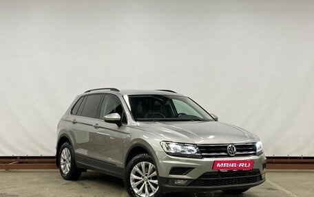 Volkswagen Tiguan II, 2020 год, 2 300 000 рублей, 3 фотография