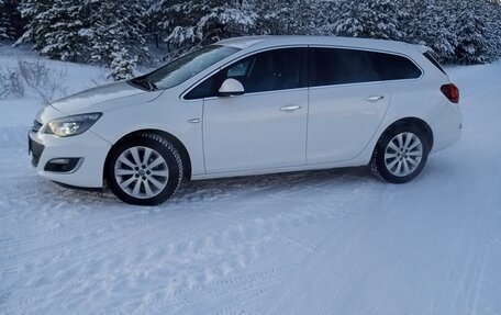 Opel Astra J, 2013 год, 950 000 рублей, 3 фотография